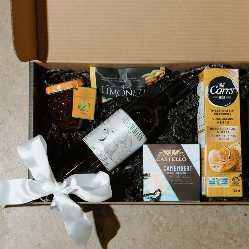 Festive Fidora - White - Gift Box 1