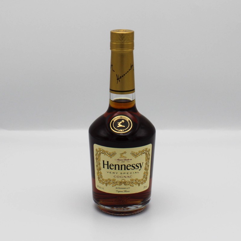 Hennessy VS Cognac 375ml 1